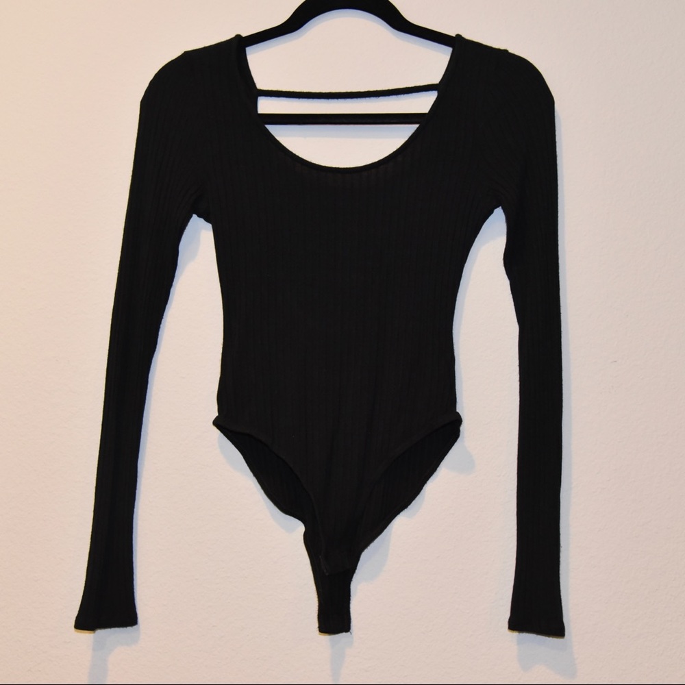 🛍 Low Back Long Sleeve Bodysuit